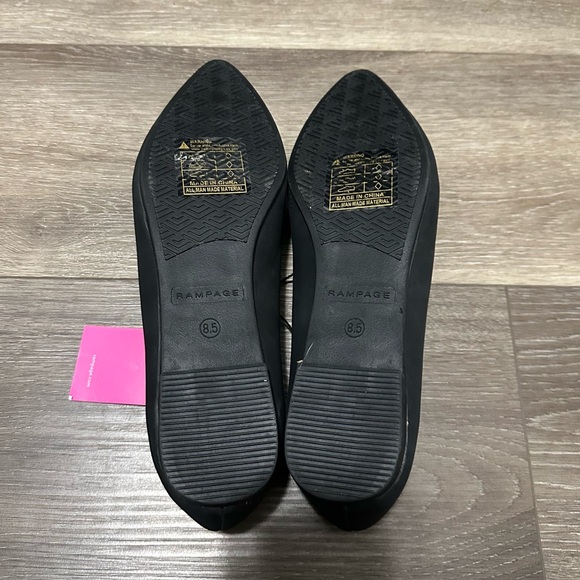 Women’s Rampage Black Pointed Toe Flats - Picture 4 of 5